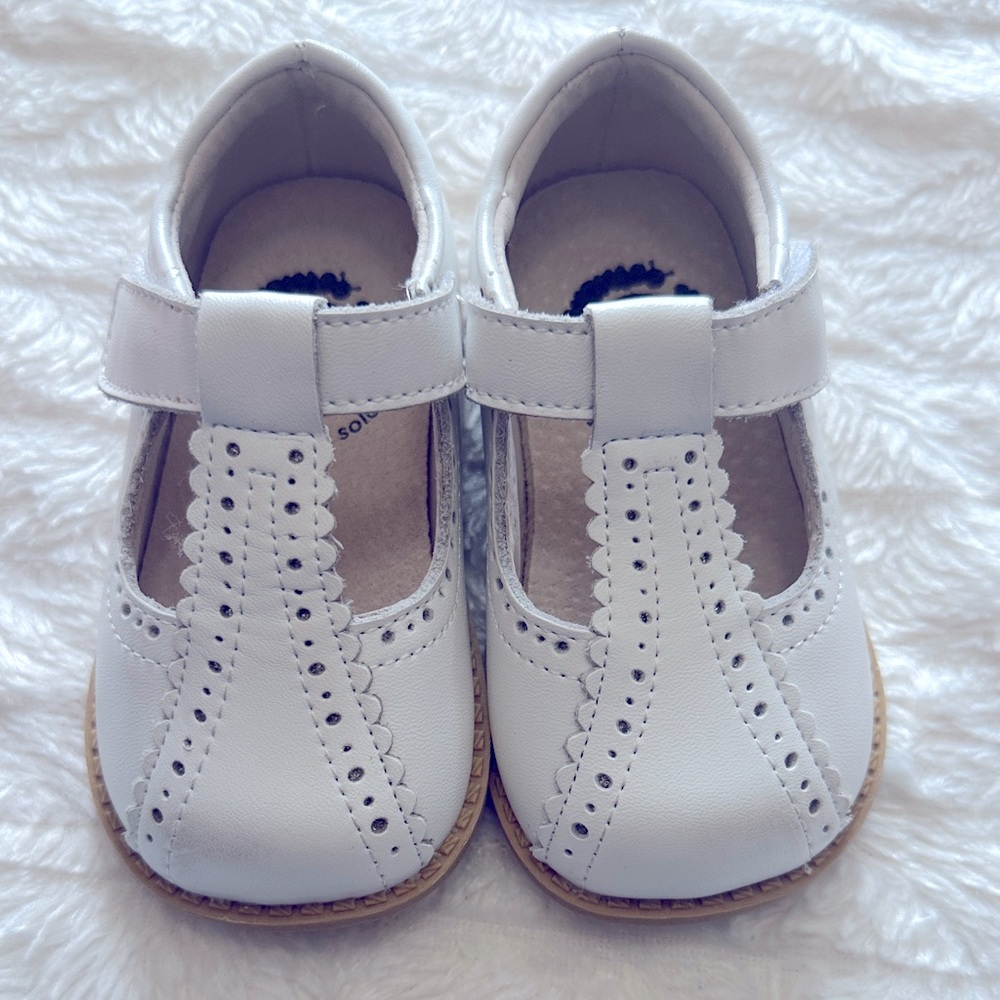 Perfect like new condition Classic White Livie and Luca Kids Shoes